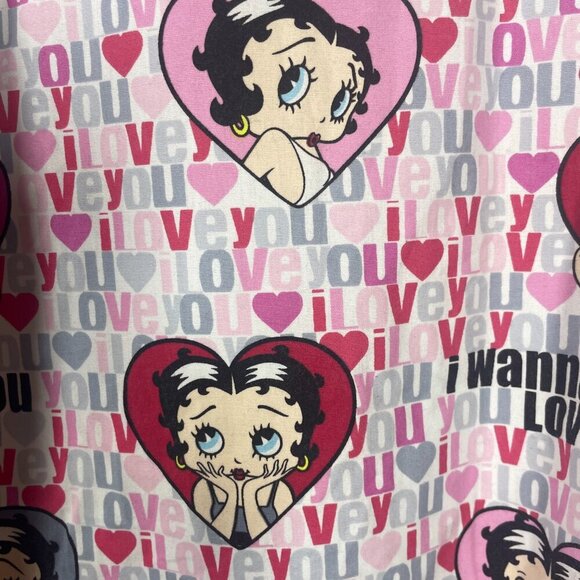 BETTY BOOP King Features Pink Hearts SCRUB Top Two Pockets Size Large! - Picture 2 of 4